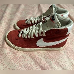 Nike SB Zoom Blazer Mid skate shoe